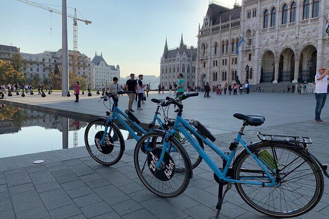 Budapest Highlights Private E-bike Tour - Andrassy Avenue and Opera House: grandeur by bike