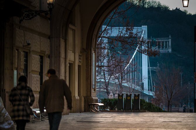 Budapest Highlights Self guided scavenger hunt and Walking Tour - Who should book this hunt (and who might want something else)