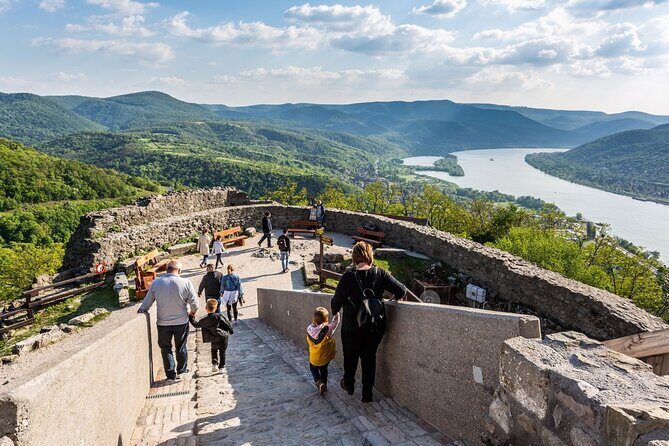Budapest Hike to Visegrád Castle w or wo Sauna/Danube beach - The Downhill Return: Easy in Tempo, Not Always Easy on Knees