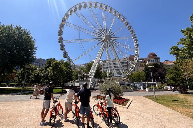 Budapest Historical Bike Tour in 90 Minutes - Meeting at Haris köz 4 and getting on the right pace