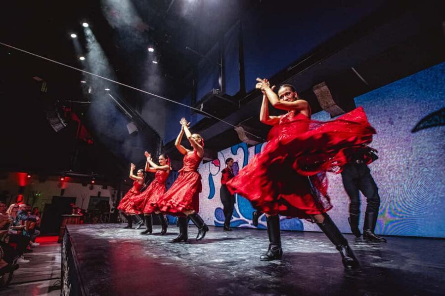 Budapest: Hungarian Dinner & Show with Unlimited Drinks - Unlimited drinks: what’s included, and what costs extra