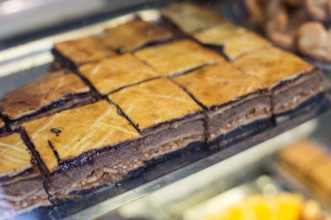 Budapest Jewish Cuisine & Culture Walk - Coffee Break and the Build-Up to Pálinka