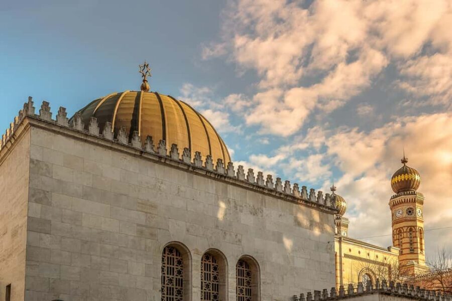 Budapest Jewish Ghetto History Private Guided Walking Tour - Rumbach Street Synagogue in the 4-hour option: Moorish Revival inside
