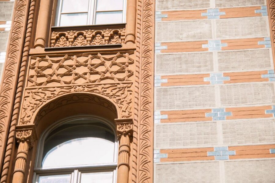 Budapest: Jewish Heritage Walking Tour with Historian Guide - Rumbach Street Synagogue: the stop that makes the story feel real