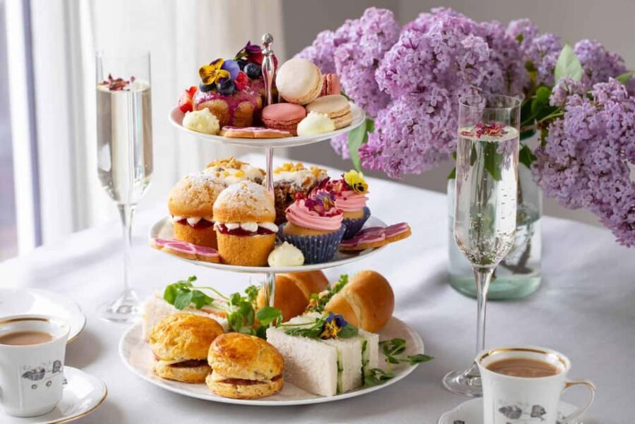 Budapest: Le Báb Afternoon Tea Experience - What you actually drink: tea, coffee, orange juice, and sparkling wine