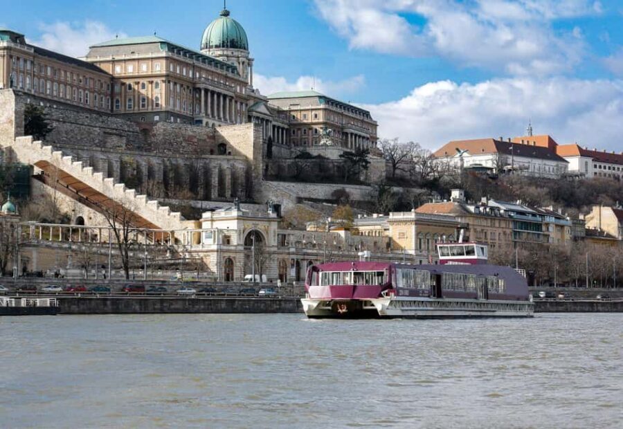Budapest: Nighttime or Daytime City Sightseeing Cruise - Key Things I’d Pay Attention To
