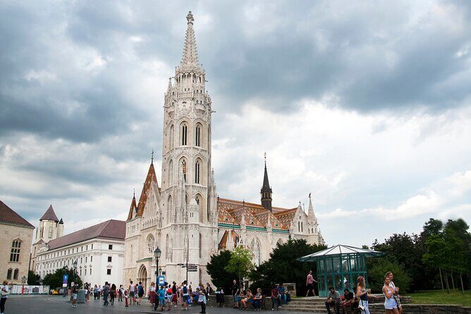 Budapest Orientation Walking Tour - Fisherman’s Bastion and Matthias Church: the grand finale view