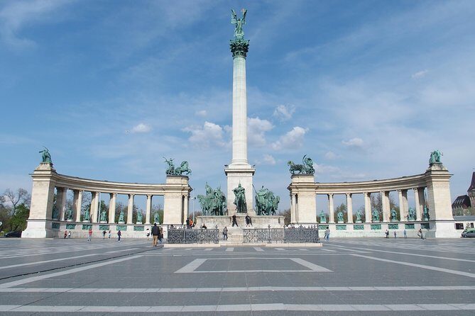 Budapest Pest side tour: Days of Glory - Key things to know before you go