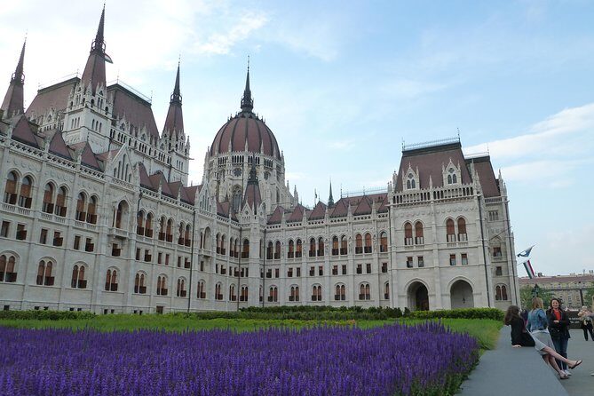 Budapest Pest side tour: Days of Glory - Entering Budapest via the Pest side, not just postcards