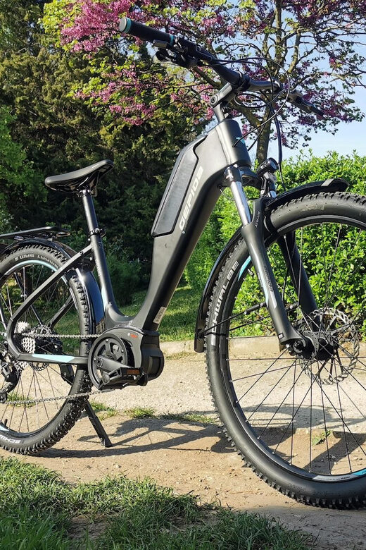 Budapest: Premium E-Bike Rental - Picking Up Your E‑SUV Bike Near Deák Ferenc tér