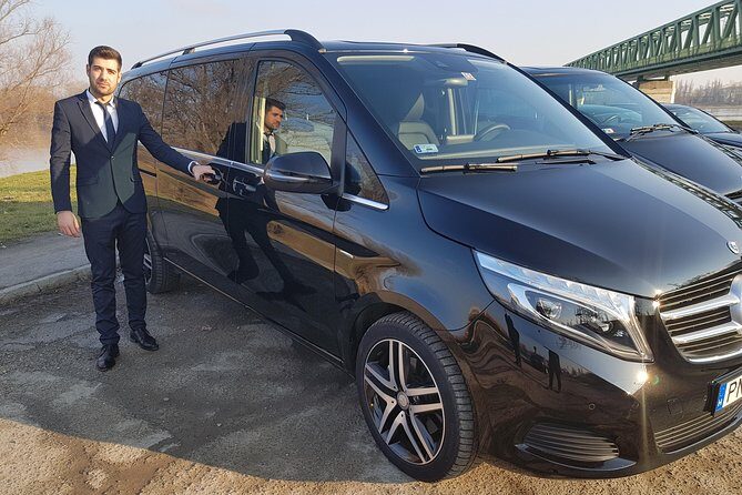 Budapest Private Airport Transfer in a Luxury Minivan - Timing That Actually Works: Punctuality, Flight Monitoring, and Night Flights