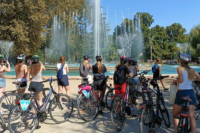 Budapest private Bike & e-Bike Tour with a drink - Start Point at Rumbach Sebestyén u. 10: Getting Rolling Quickly