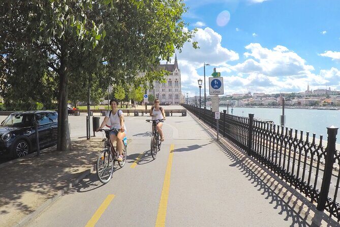 Budapest private Bike & e-Bike Tour with a drink - Erzsébet tér: A Fast Intro to Budapest’s Core Story