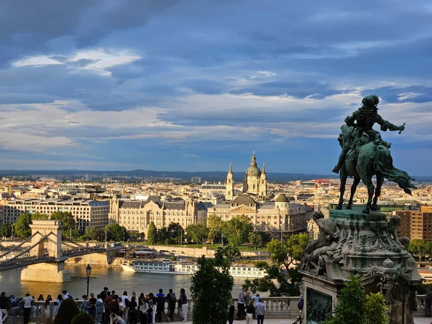 Budapest: Private Customizable Guided Tour - Where You Meet: Erzsébet tér Near Deák Ferenc Square