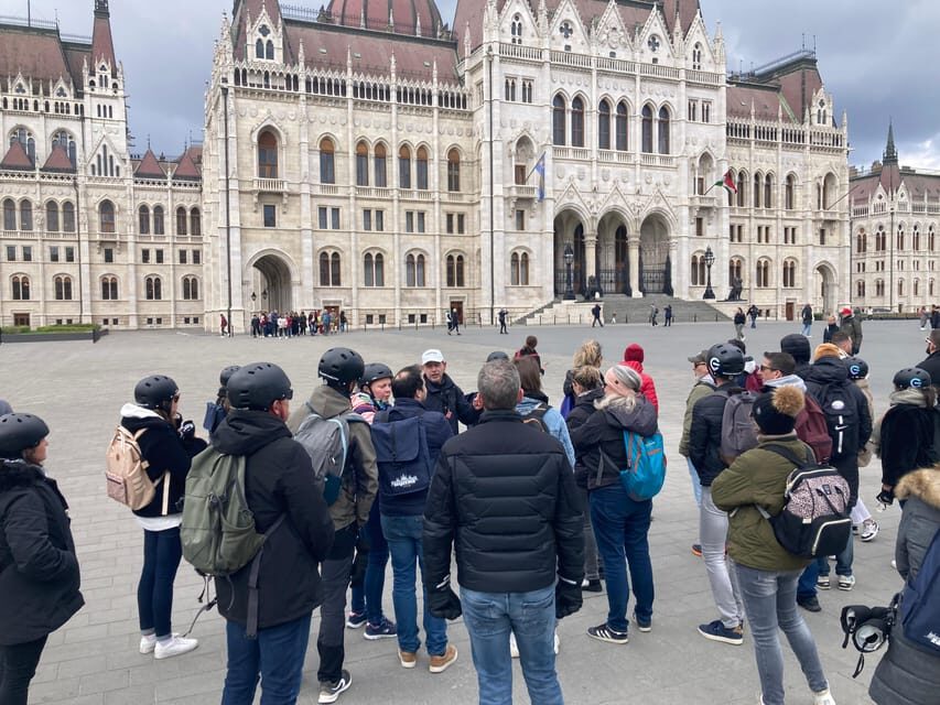 Budapest: Private Customizable Tour in French - Heroes’ Square: Monument Scale, Guided Context, and Time to See