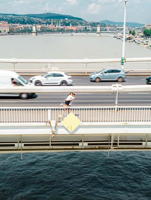Budapest: private drone photo session - Where you meet and why the timing matters