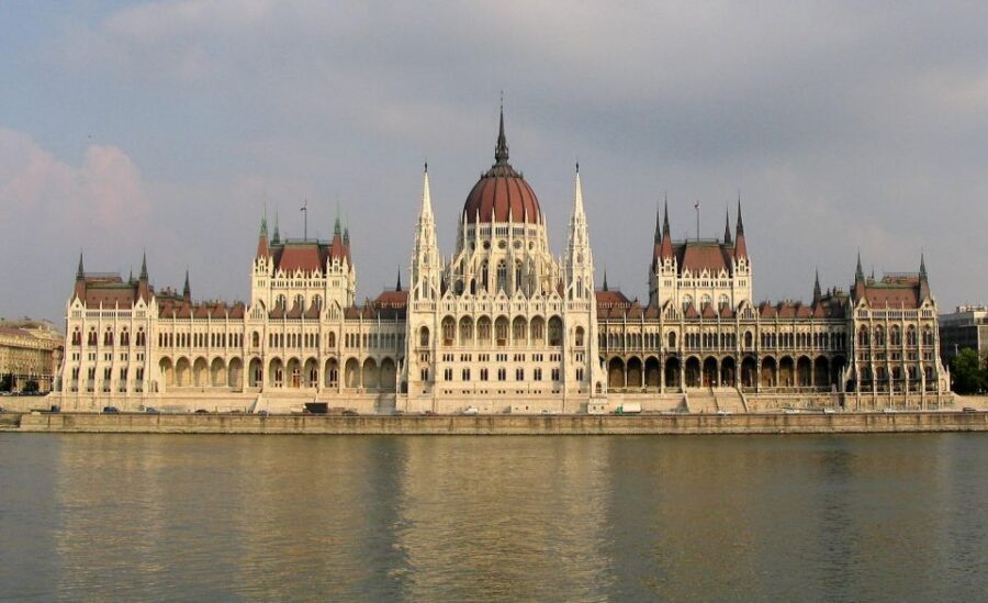 Budapest: Private Walking Tour of City with Spanish Guide - Key Things I’d Prioritize Before You Go
