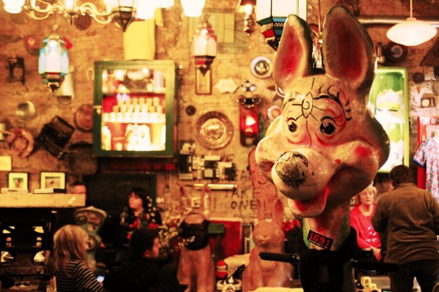 Budapest: Ruin Bar Tour - Meeting Point Near the Synagogue: Getting Started Without Stress