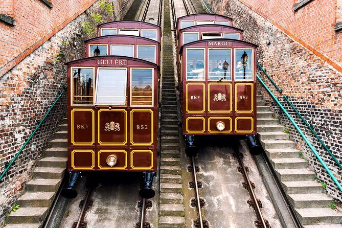 Budapest Scavenger Hunt and Highlights Self Guided Audio Tour - The Walk: 11 Stops Across Buda and Pest