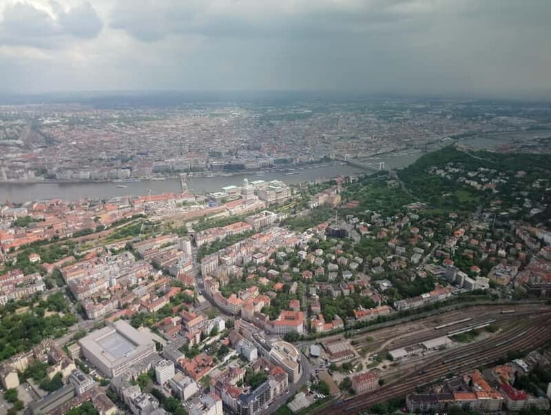 Budapest Sightseeing Flight with Cessna C172 - Budaörs Airport Check-In: The 15-Minute Detail That Helps