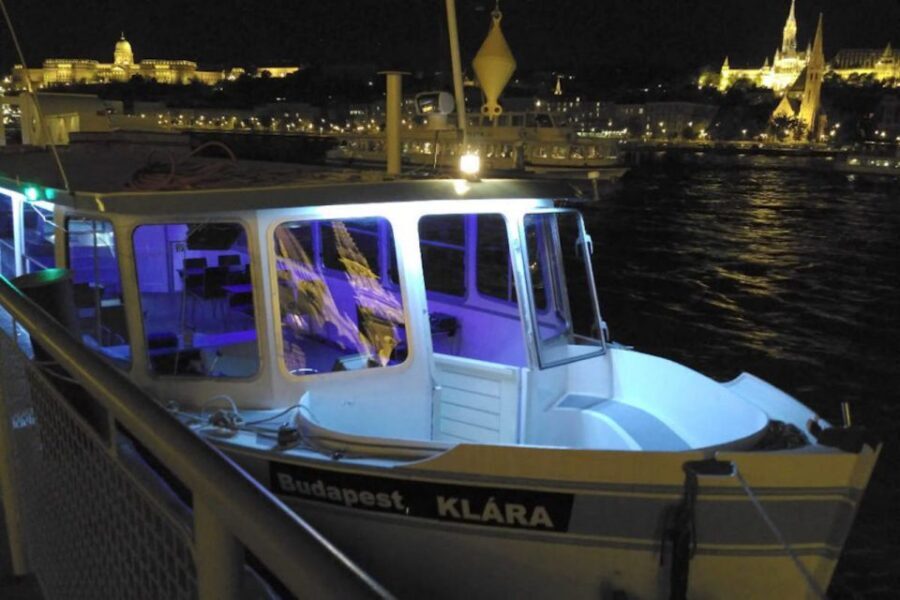 Budapest: Stag Party Boat with Beer and Wine - Onboard Comfort Tech: Music, WiFi, Heating, and Power