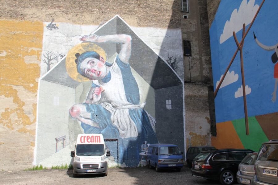 Budapest: Street Art Tour - Jewish Quarter murals: how to spot the story in the paint