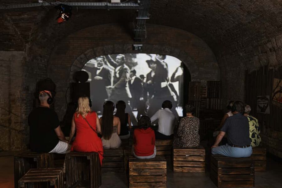 Budapest: Time Machine Immersive Historical Exhibition - Guided pacing: what happens during the live tour portion