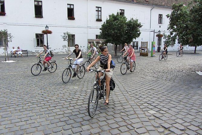 Budapest to Szentendre bike & boat tour - Margaret Island stops: pet zoo, park rhythm, and the Japanese Garden calm