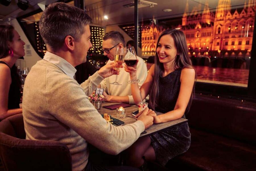 Budapest: Valentine’s Day Dinner Cruise with Piano Show - Value check: when it feels worth it (and when it doesn’t)