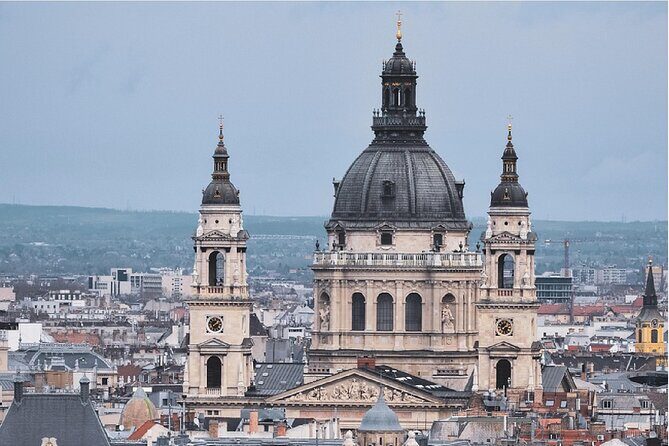 Budapest Walking Tour: Explore Top Sights & Hidden Gems - Jewish Quarter Memorial Statues: Remembering Through Local Landmarks