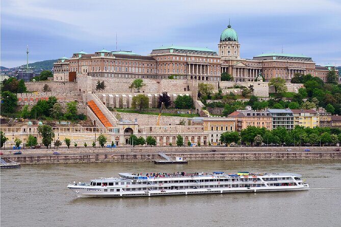 Budapest Walking Tour: Explore Top Sights & Hidden Gems - Szent István Bazilika and Surprise Stops Along the Way