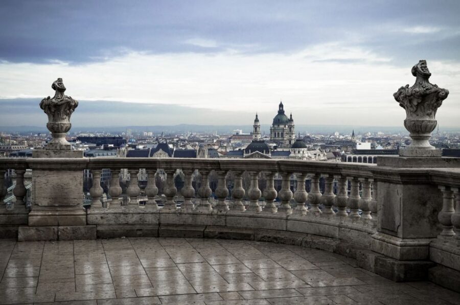 Budapest: Walking Tour in German - Pest’s major civic landmarks: Parliament and the political backdrop you’ll actually remember