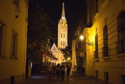 Castle District tour with Matthias Church Ticket & Cake & Coffee - Getting up and down: starting at the Castle Hill Funicular