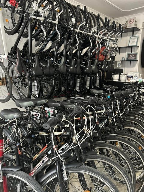 Choose a bicycle and make your own tour in Budapest-24 hrs - What’s included (and why those extras matter)
