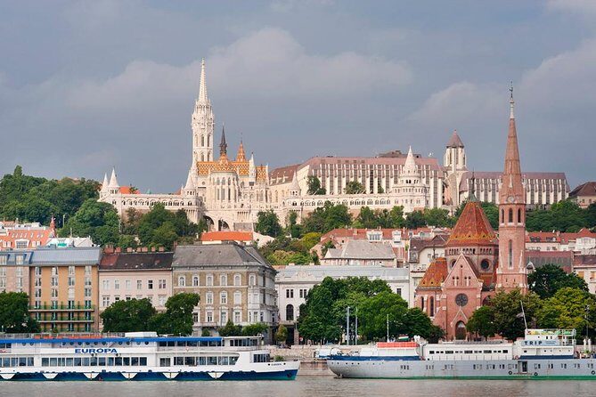 Classic Walk in Budapest - Buda Castle by public transport: the payoff is the view time