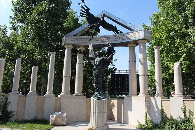 Downtown Pest Walking Tour - Cardinal Mindszenty: A Church Leader in Political Hiding