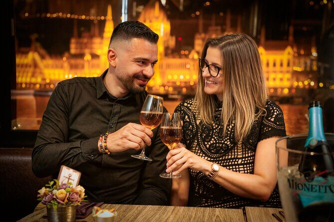 Drinks and Folklore Show Cruise in Budapest - Timing, Group Size, and the “Two Hours” Reality