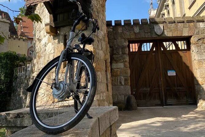 E-Bike Guided Tour in Castle Hill Budapest - Duna Corso start: the Danube promenade and the big Buda skyline