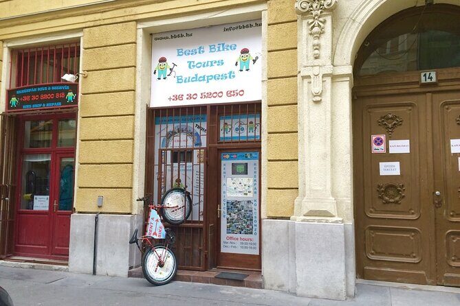 E-Bike Guided Tour in Castle Hill Budapest - Erzsébet Bridge: quick history plus panoramic photo time