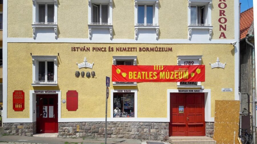 EGRI ROAD BEATLES MUSEUM - Getting Your Bearings: Hotel Korona in Historic Eger
