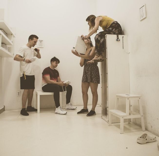 Escape Rooms by PanIQ Room in Budapest - Practical rules: what to bring and what not to do