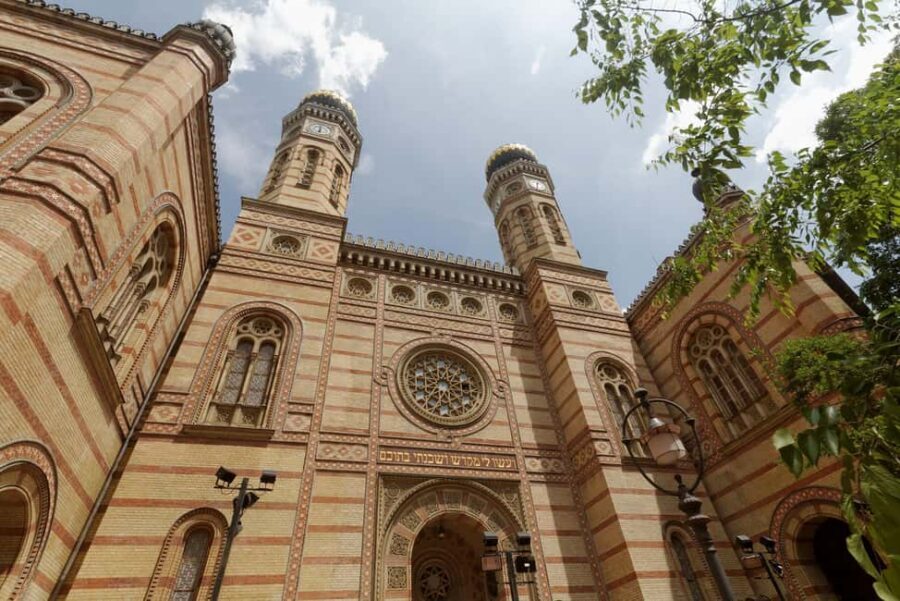 Explore the rich Jewish heritage of Budapest PRIVATE TOUR - Starting at Starbucks on Fashion Street: the easy kickoff