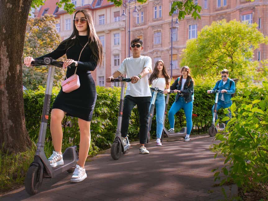 Explore the rich Jewish heritage of Budapest PRIVATE TOUR - Babka Deli: the tasting break that turns history into something you can feel