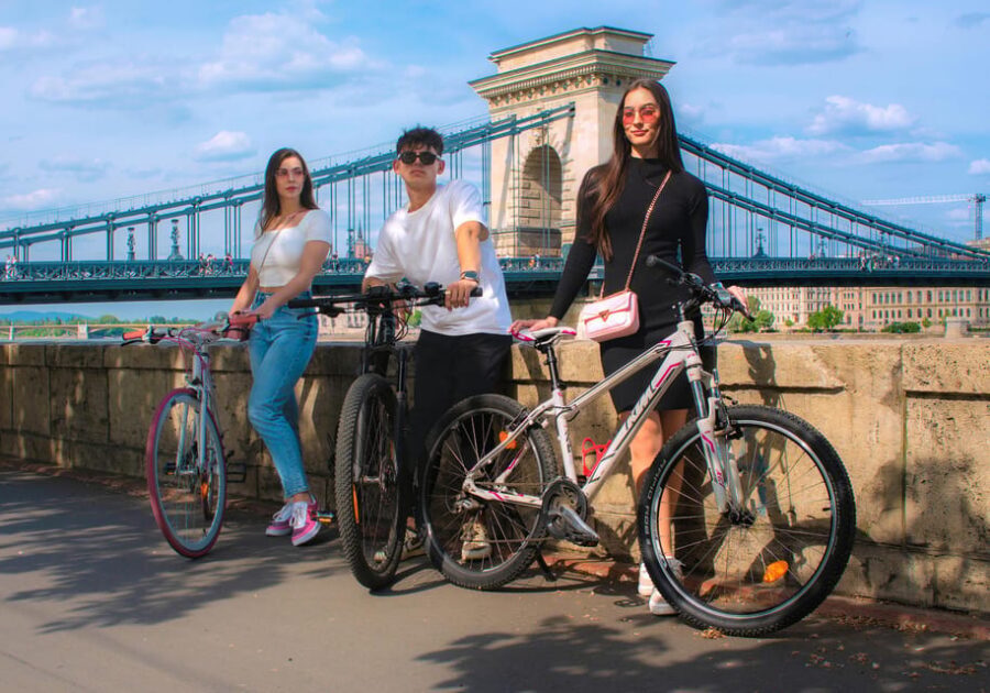 Explore the rich Jewish heritage of Budapest PRIVATE TOUR - Exterior views that read like architecture lessons: Dohány and Rumbach