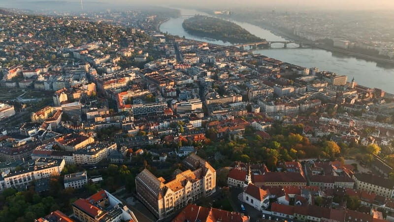 From Vienna: Bratislava& Budapest Day Tour with Photographer - Two capitals in one day: the real idea behind the tour