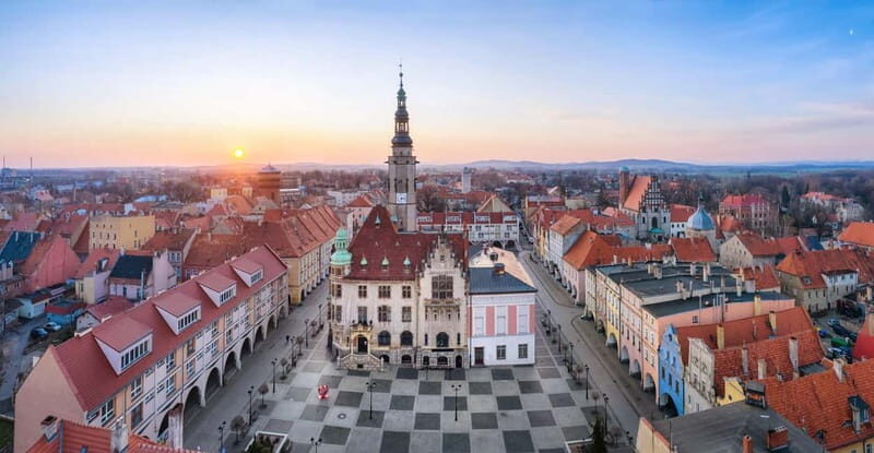 From Vienna: Bratislava& Budapest Day Tour with Photographer - From Vienna: transfers that set expectations