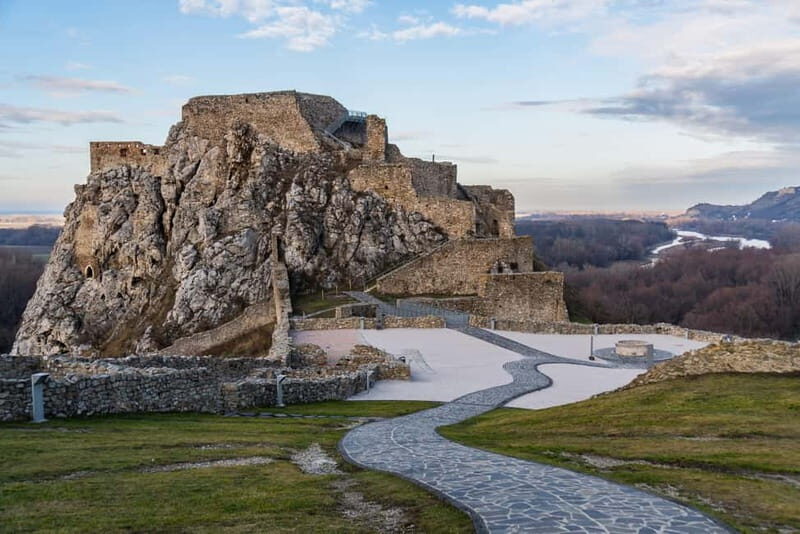 From Vienna: Bratislava & Budapest Guide One Day Tour - Key things I’d plan around