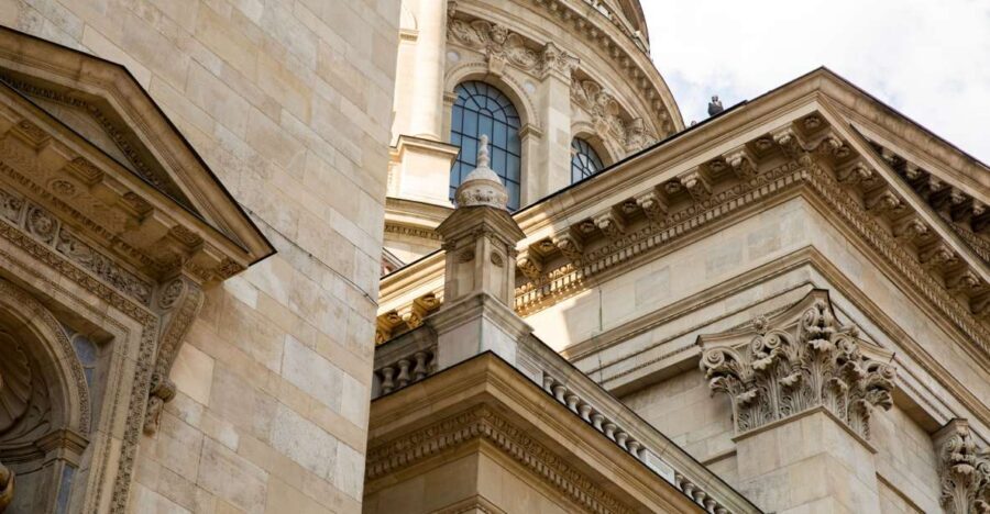 Full Day Budapest City Tour with Lunch, Wine & Dessert - Meeting at the Opera House and getting oriented fast