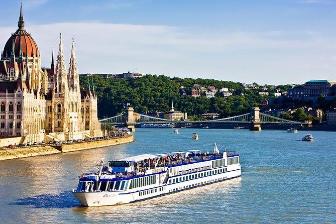 Full Day Private Budapest City Tour With Lunch and Cruise option - The Danube cruise with a welcome drink: end the day from the water