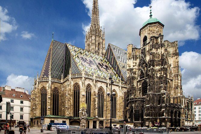 Full day PRIVATE GUIDED VIENNA tour from Budapest with lunch and drinks - Why This Budapest to Vienna Day Trip Feels Worth It